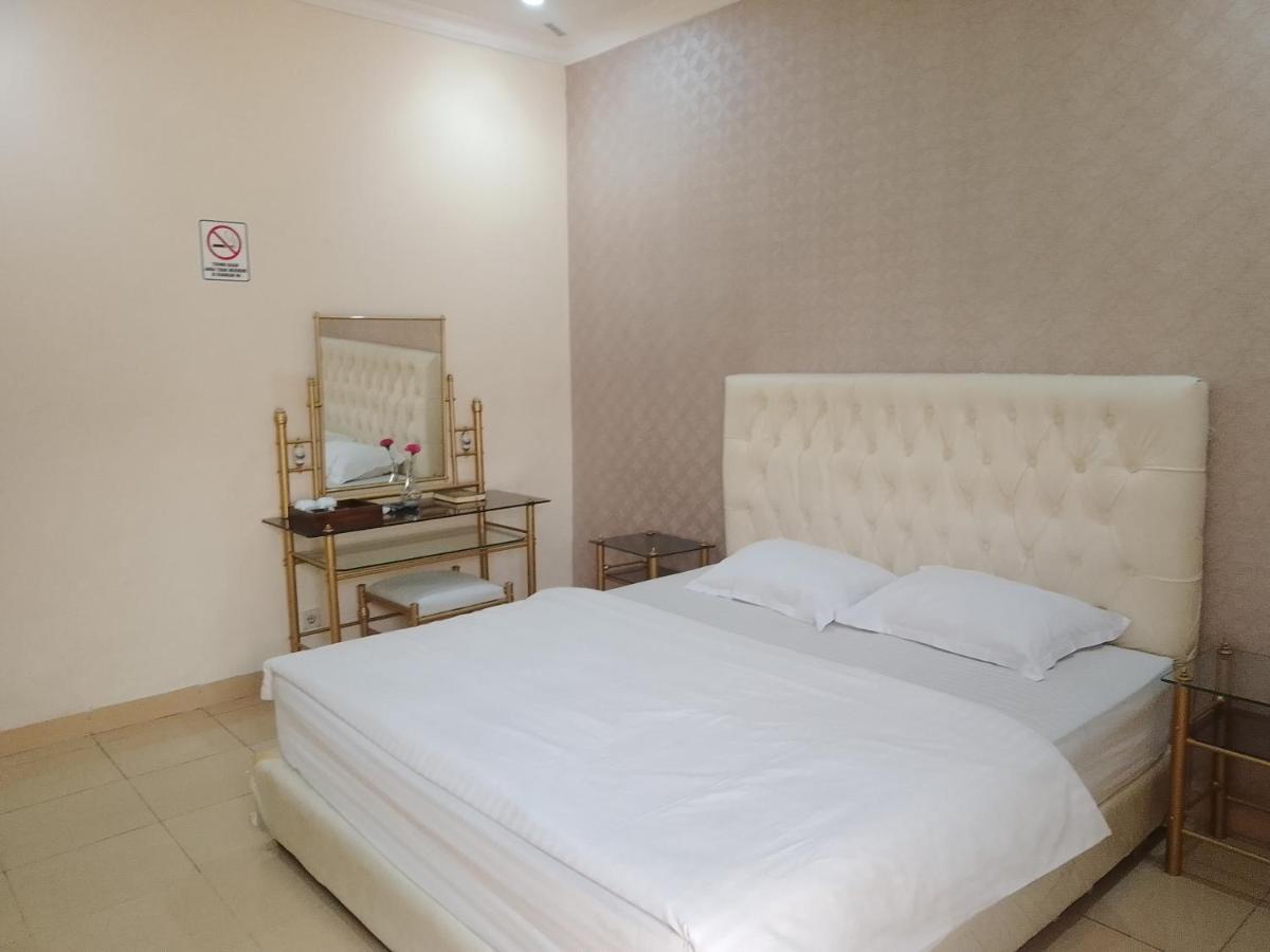 Zen Boutique Syariah Hotel Jakarta Exterior photo